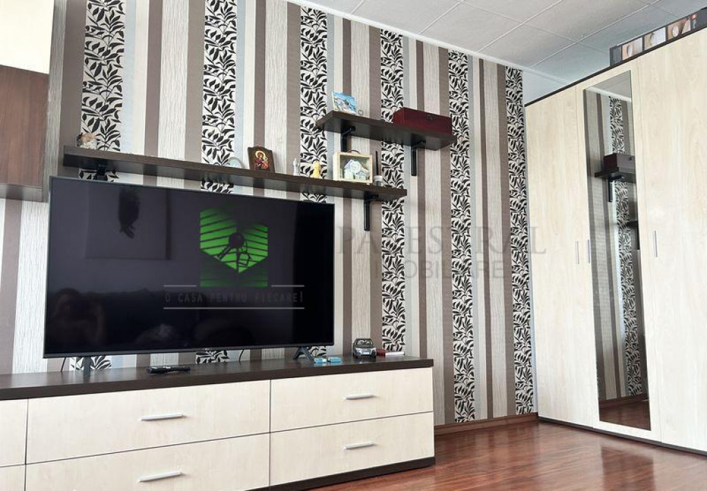 2 camere Astra-planete,decomandat ,renovat,95000 Euro