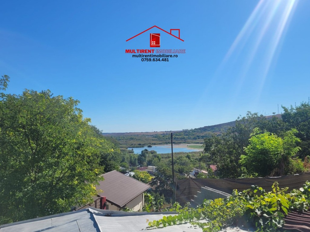 Casa de vanzare cu vedere superba spre MicroDelta !