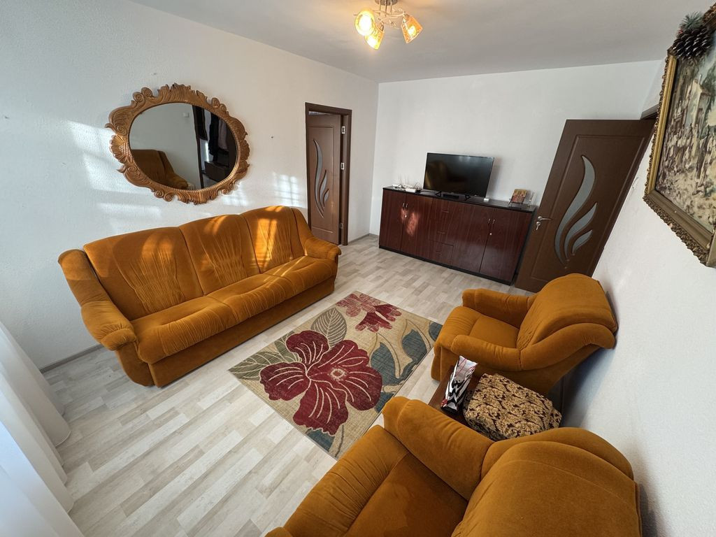 Apartament 3 camere zona City Park