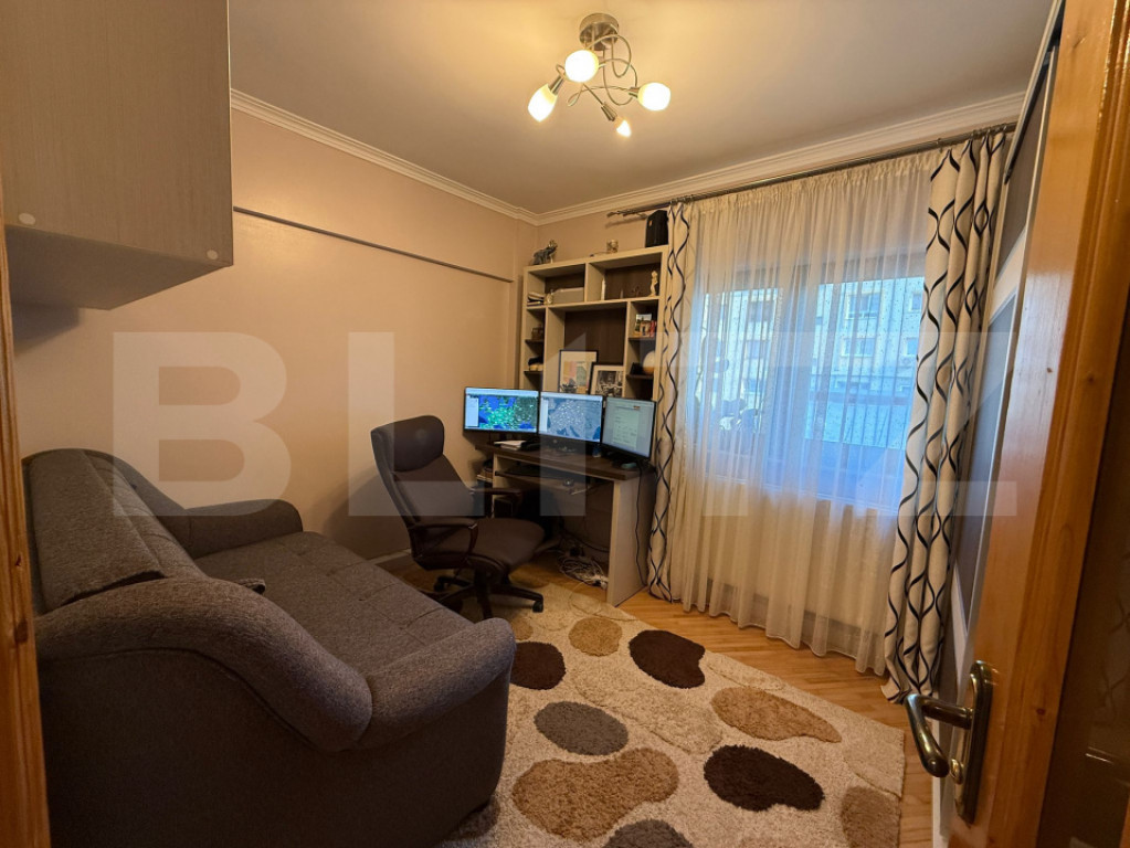 Apartament 4 camere, etaj intermediar, cartier Burdujeni