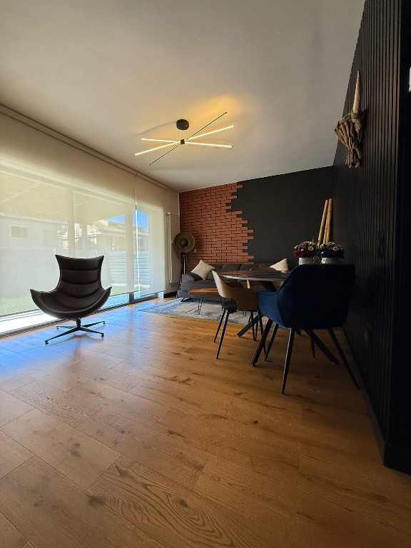 | Casă tip duplex | Strada Răsăritului 80 - Popești Leordeni |