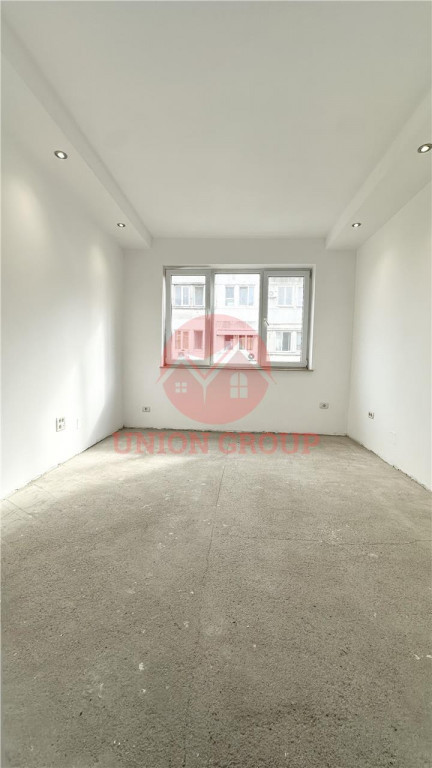 Garsoniera Luminoasa, Partial Renovata, Etaj 2, Zona Cet