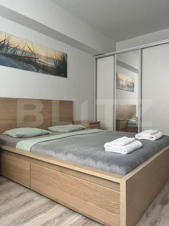 Apartament modern cu 2 camere decomandate, etaj intermediar,