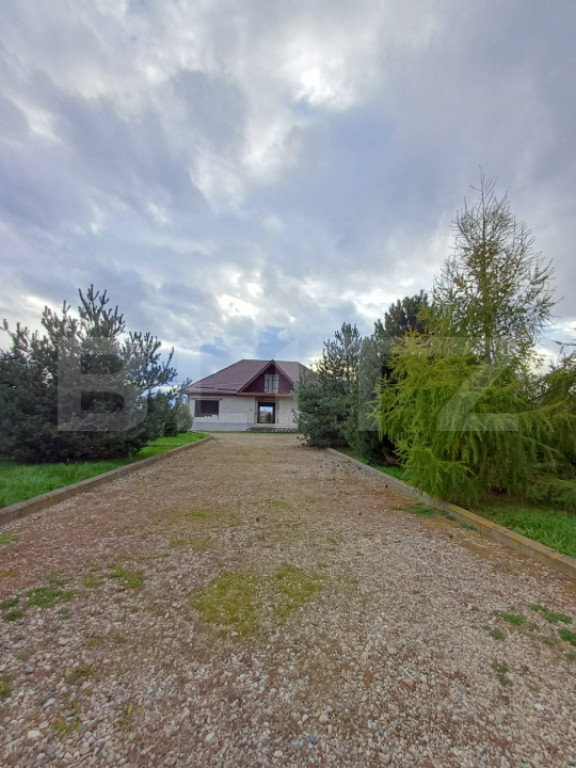 Exclusivitate!!! Doua proprietati, teren 3289 mp, Gligoresti