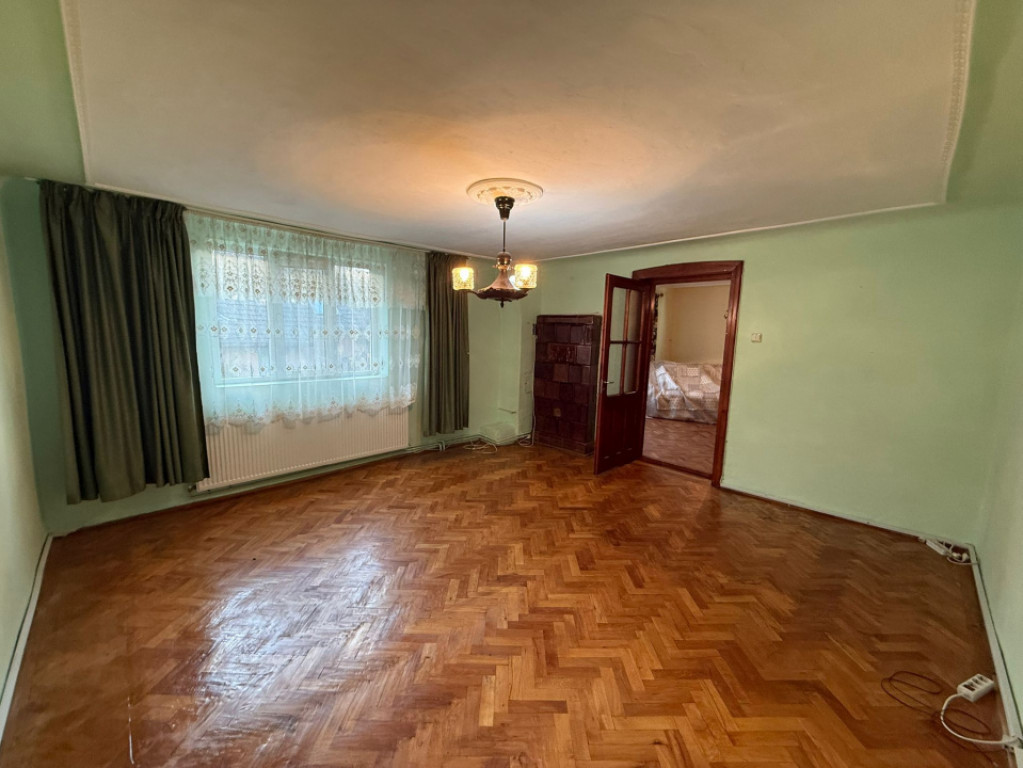 Teren intravilan 600 MP zona Bența