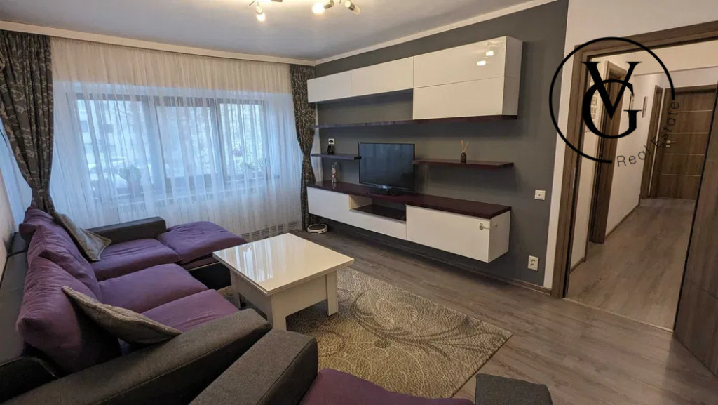 Apartament 3 camere Casa de Cultura