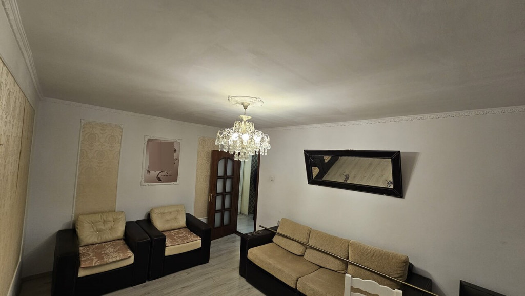 ENACHITA VACARESCU 2 camere decomandat la 325 euro/luna