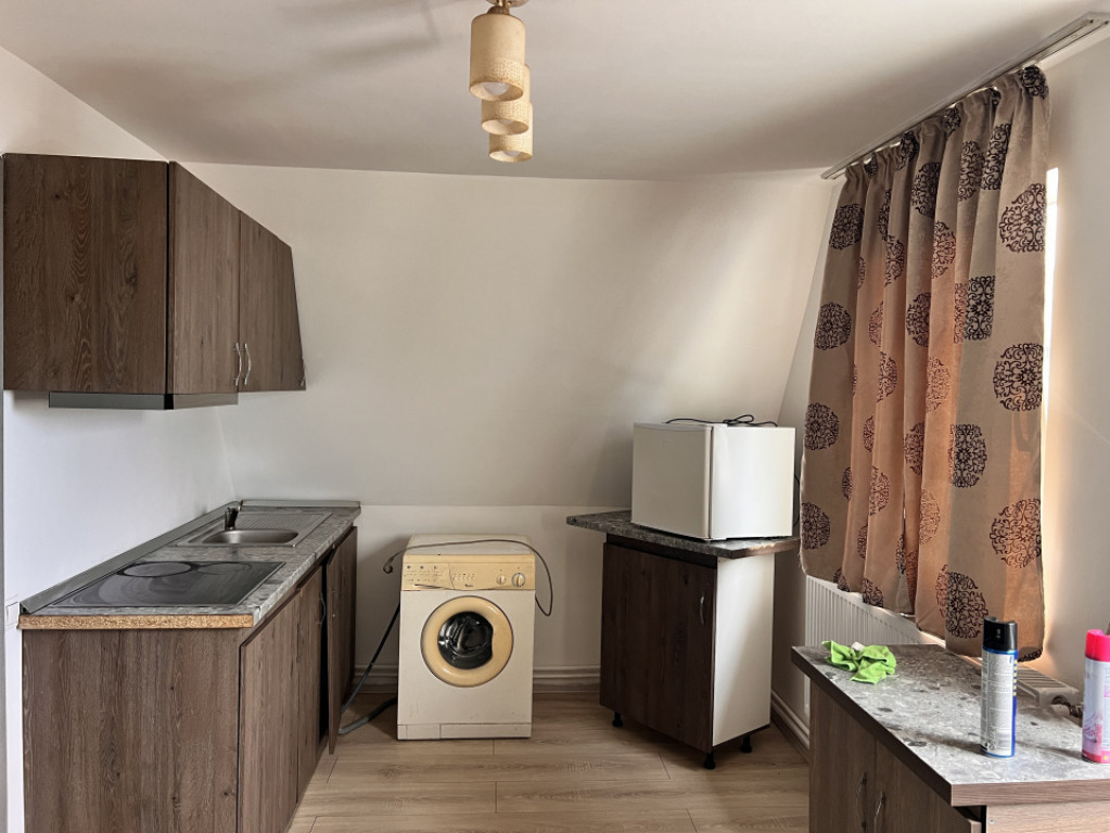 Garsoniera studio terezian drumul ocnei