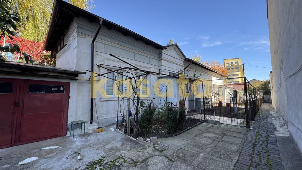 Casă | Polonă | Teren 424mp | 2 Băi | Garaj |