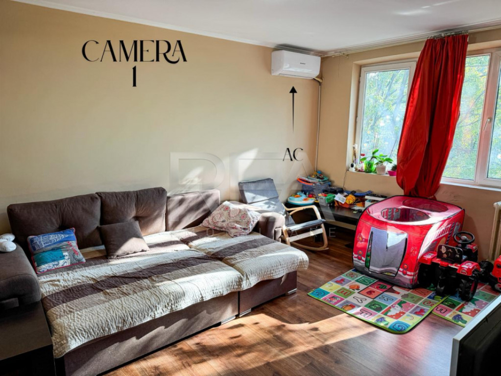 3 camere, decomandat, et 3/4, anvelopat-zona Pacii