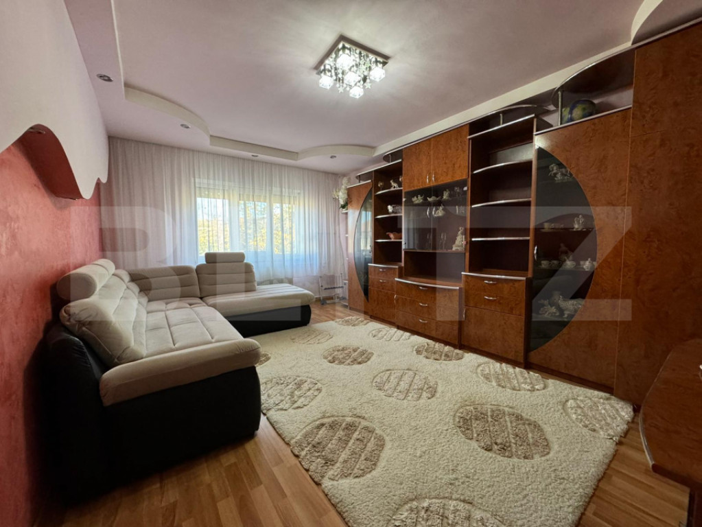 Apartament cu 2 camere, 49 mp, zona Rogerius