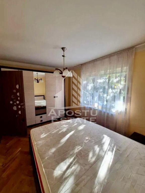 Apartament cu 2 camere, centrala proprie, zona Complex St...