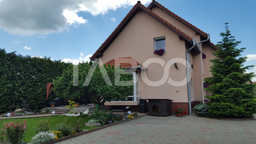 Casa individuala cu 7 camere de vanzare in Sibiu zona Selim
