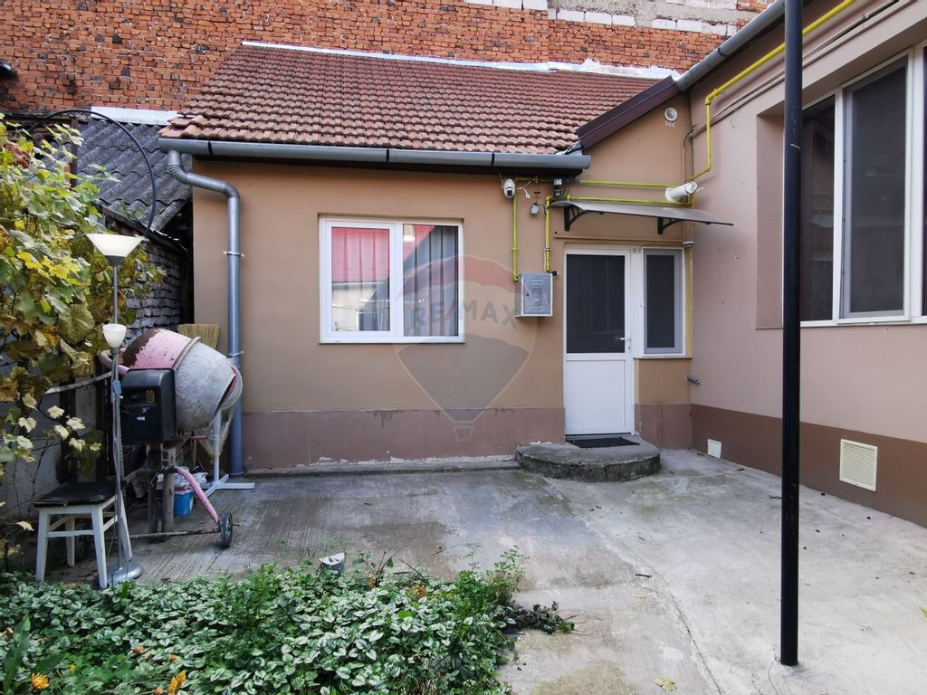 De închiriat apartament cu 2 camere, zonă ultracentral?...