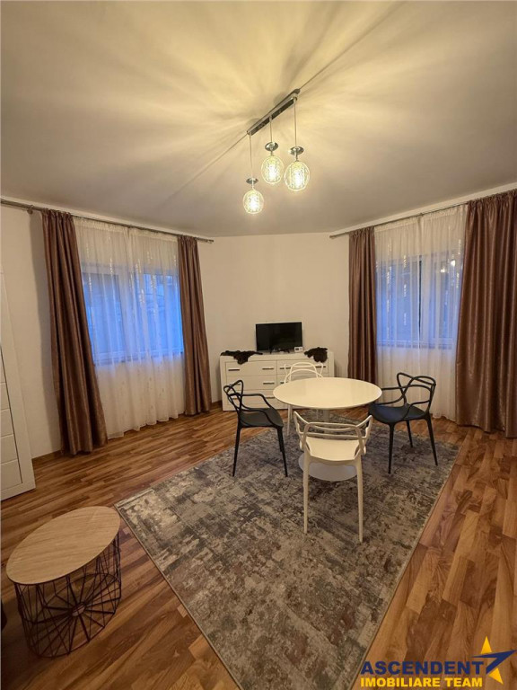 Pet friendly! Regim vila, decomandata, mobilata, utilata, c