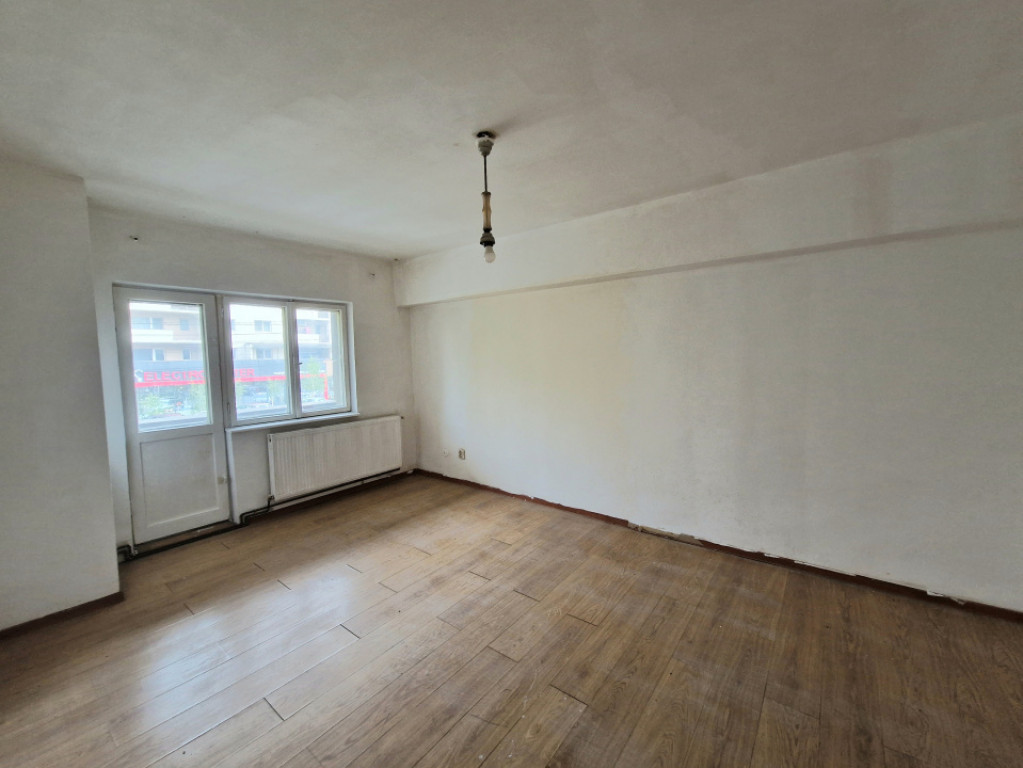 Apartament 2 camere, 57 mp, zona Hotel Europa