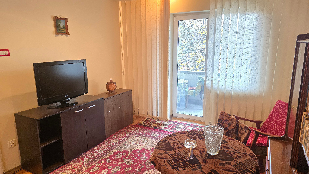 Inchiriez apartament 2 camere in Deva, Piata Centrala, decomandat et 3