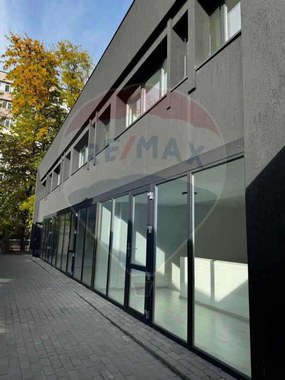 Spatiu comercial de vanzare 344 mp, Drumul Taberei-Moghioros