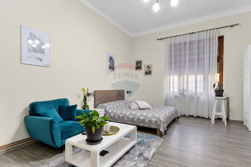 Apartament cu 2 camere la comun de vânzare Ultracentral