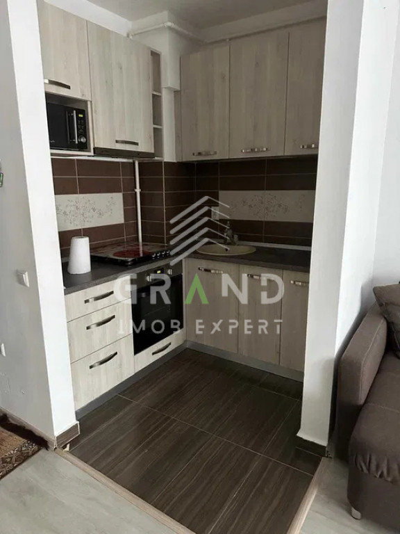 Apartament 2 camere de închiriat, etaj 5,parcare subterana,