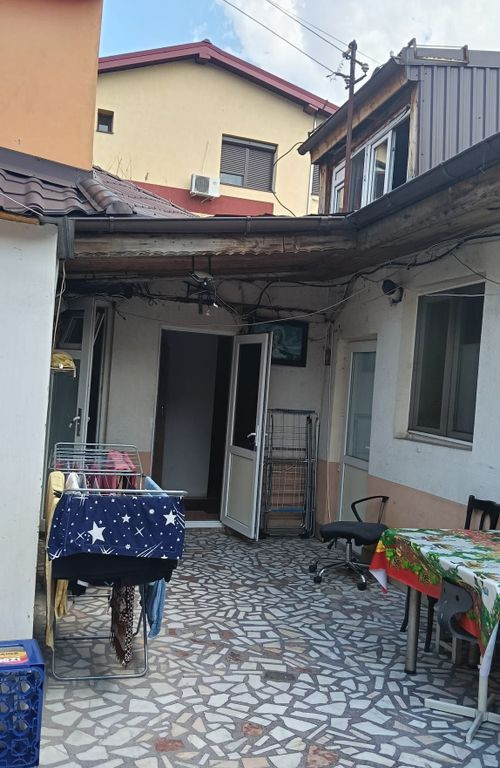 Casa cu curte proprie/ metrou Brancoveanu/Parc Tineretului