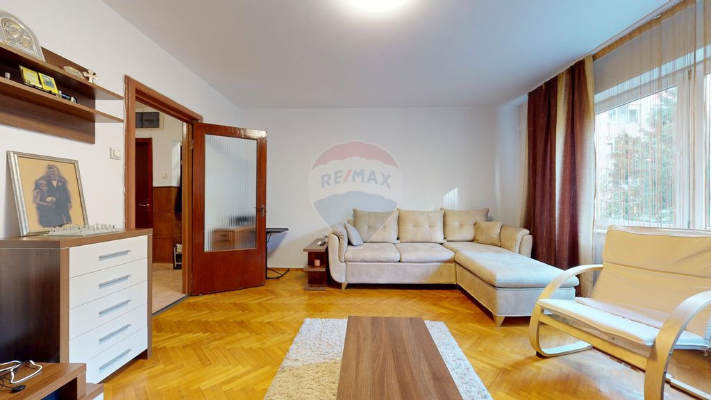 Apartament cu 4 camere -o locuință rară in Centrul Civ...