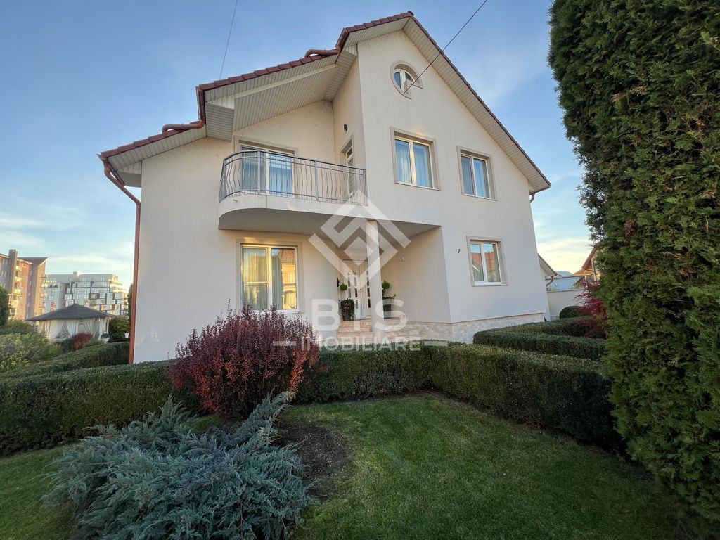 Casă de vânzare - Zona exclusivistă Calea Moldovei