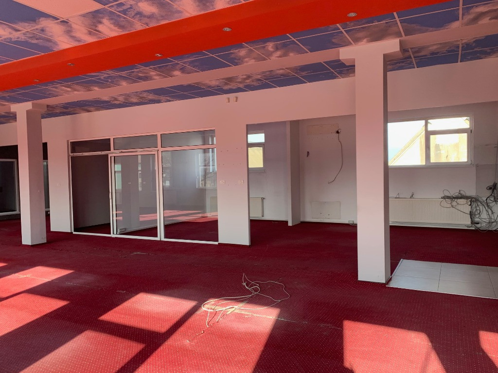 Spatiu birouri zona UTA - 500 mp