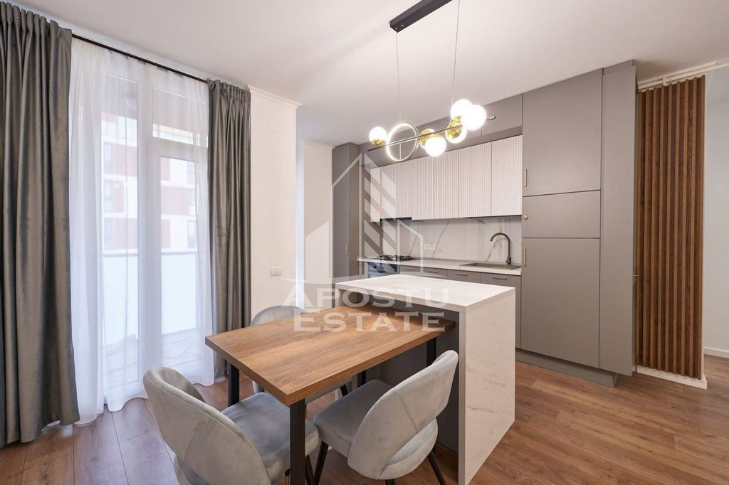 Apartament cu 2 camere, loc de parcare, zona Torontalului