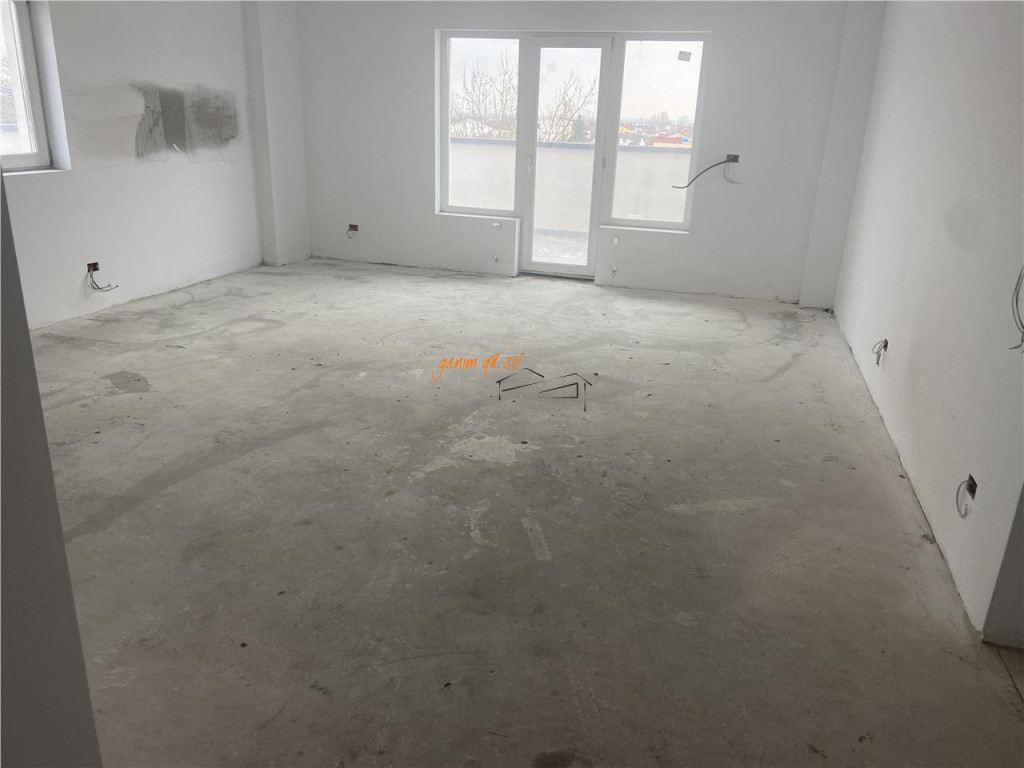 Penthouse cu 4 Camere si terasa de 160 mp in zona centrala a