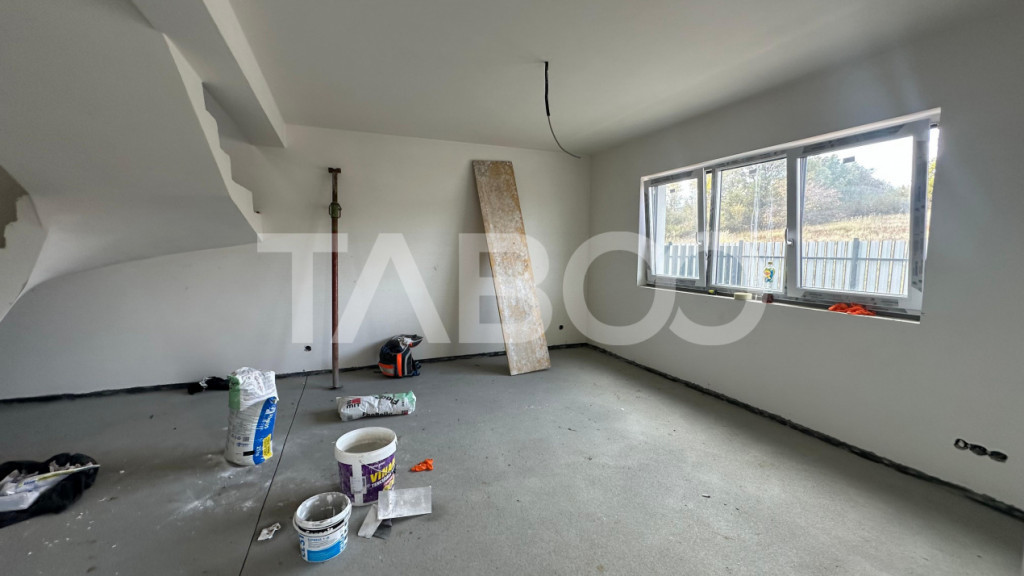 Casa de tip Duplex teren liber 230 Comision 0% 4 camere pivn