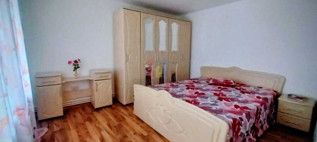 CASA 3 cam 130mp utili L. Sarat ,teren=630mp MOBILATA