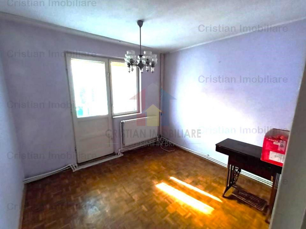 Etaj 3, LIBER Obor , SUPER PRET!! Ap.2 cam , Centrala termic