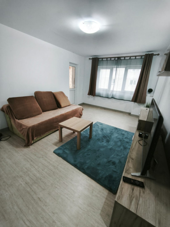 Apartament 3 camere, etaj 2, Garaj, Radauti