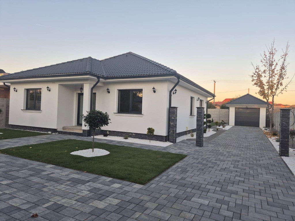 Vilă elegantă, finisată complet, Via Carmina Arad – comision 0