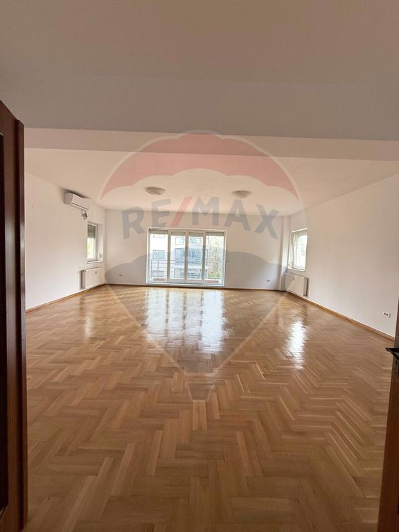 Apartament 3 camere / zona Unirii-Camera de Comert / Bloc No