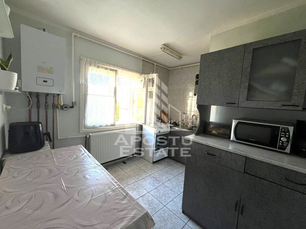 Apartament cu 3 camere, decomandat,2 bai, 2 balcoane, cen...
