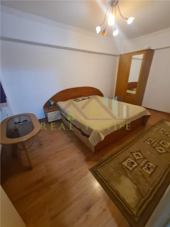 Garsoniera etajul 2 zona Racadau