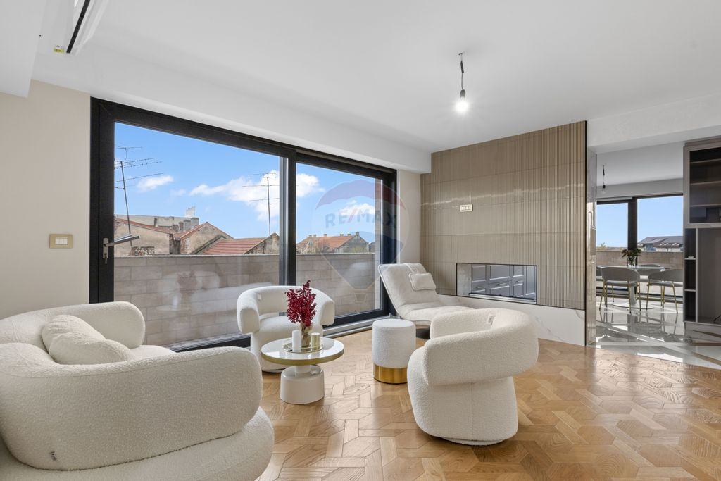 Penthouse unic pe două niveluri - saună și bucătărie...