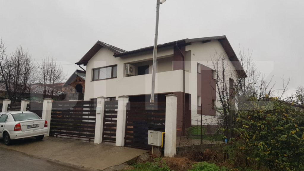 Casa individuala, 6 camere, 99 mp, semifinisata ,zona Est