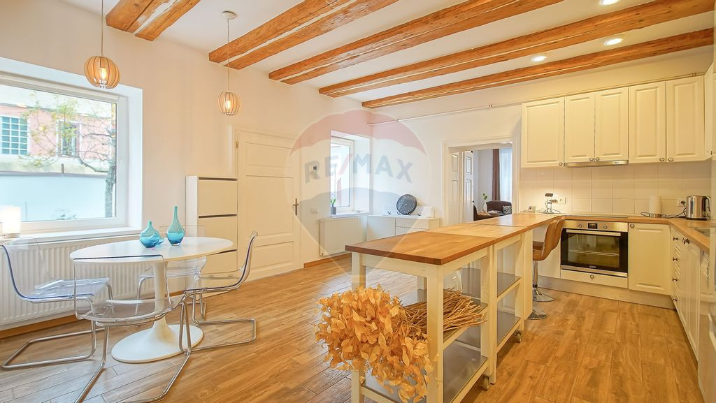 Casa amenajata cu stil, acces auto, curte, terase, zona Star