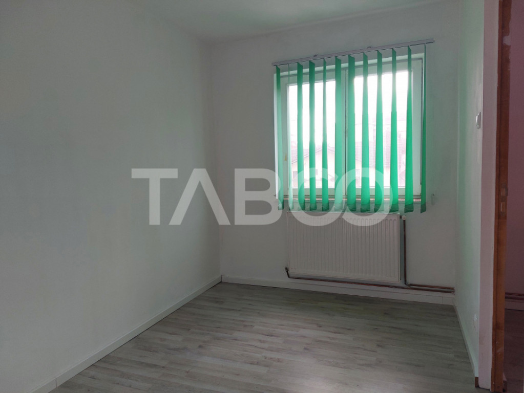 Apartament 2 camere 30 mp etaj 2 spre soare Stejarului Cisna