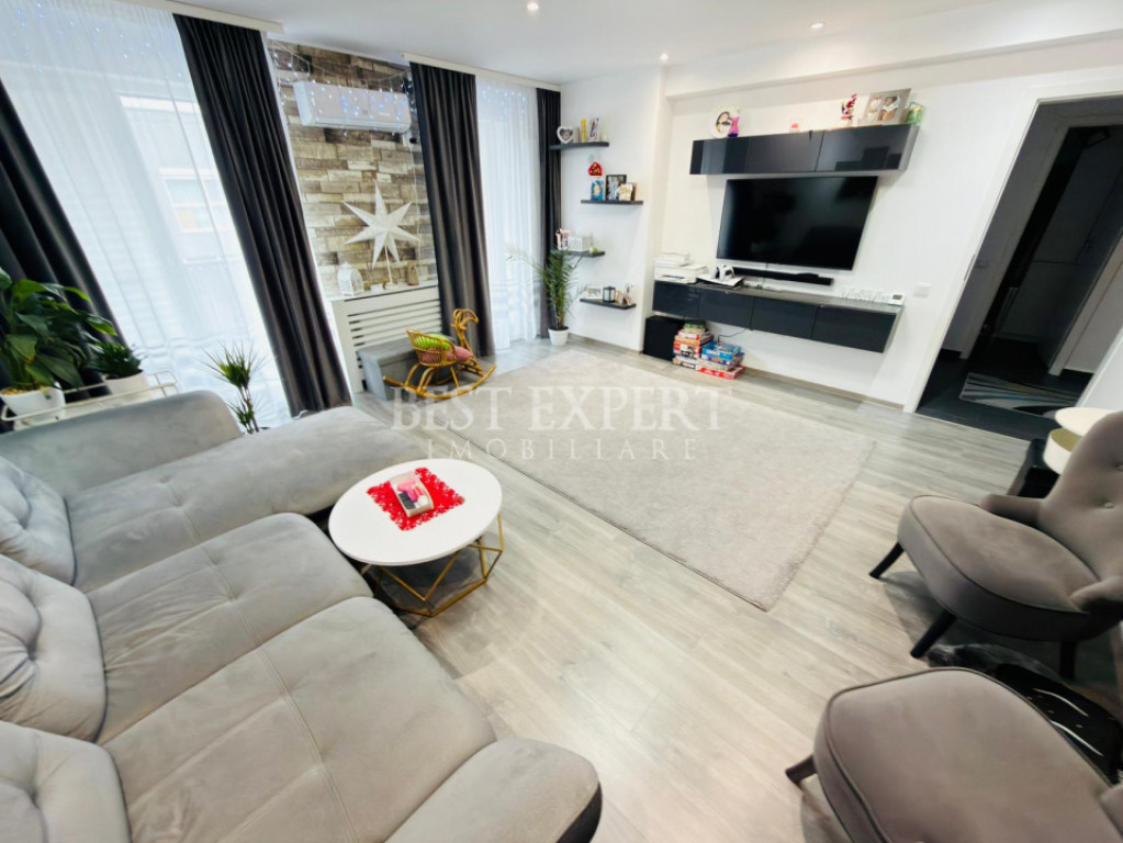 Apartament 4 camere mobilat, utilat si cu Parcare acoperita/