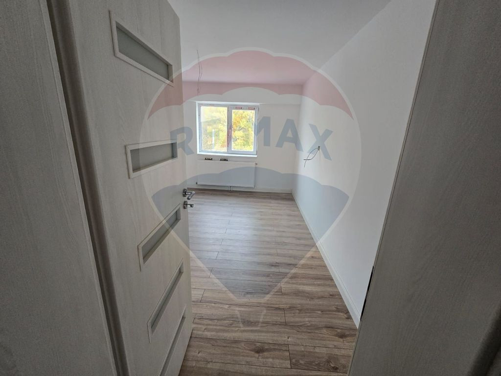 Apartament cu 2 camere de vânzare în zona Orasul de Jos