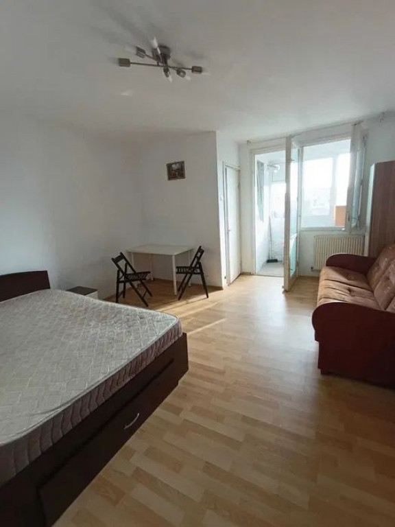 GARSONIERA RENOVATA, LA 3 MIN DE STATIA DE METROU COSTIN ...