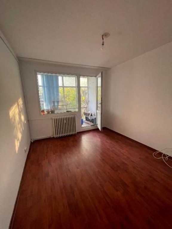 Apartament 3 camere - Gazarului.