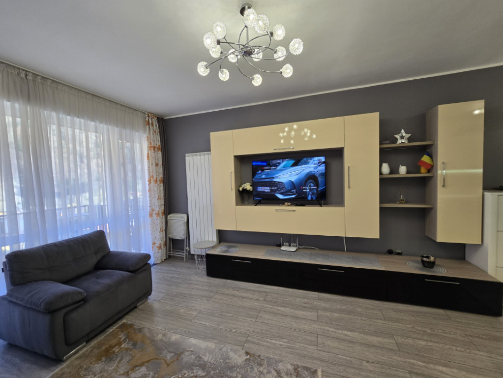 Apartament modern în Sinaia | Loc de parcare + Piscină în