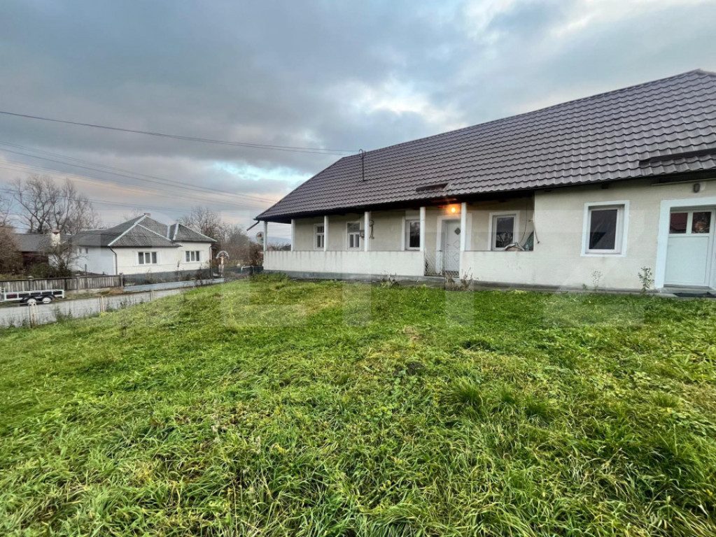 Casa 3 camere, 143 mp, comuna Chiuza, 36 ari teren