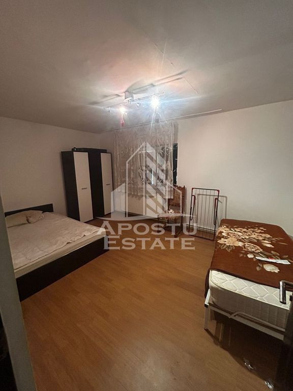 Apartament 4 camere, centrala proprie, parter, petfriendl...