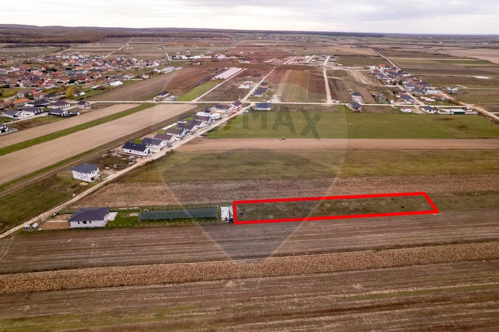 De Vânzare teren intravilan – 1417 mp, Cihei